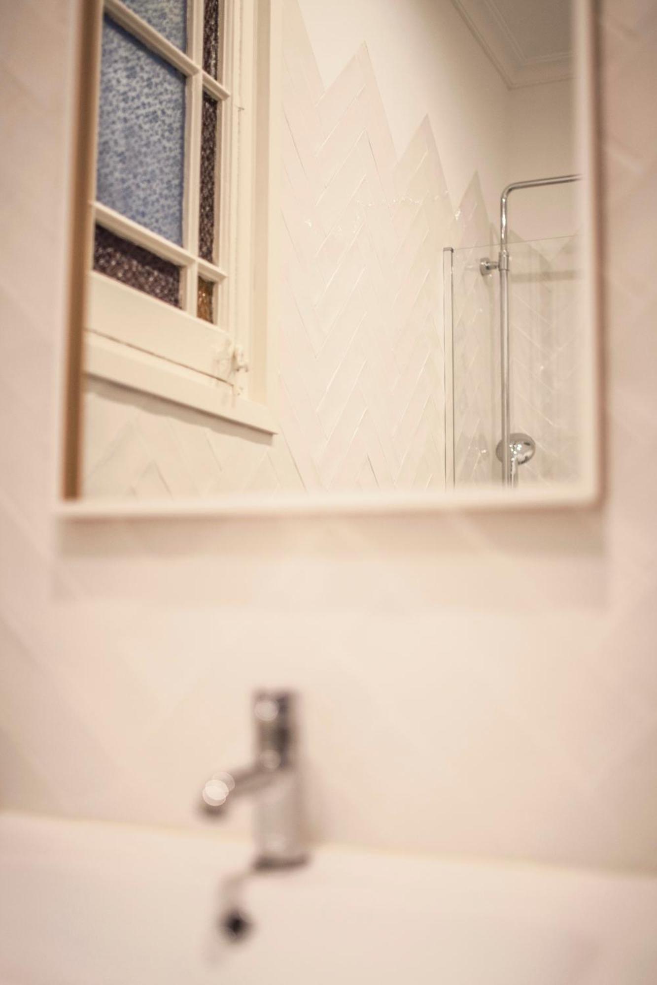 Apartamento Eg42b - Modernista En El Centro De Barcelona