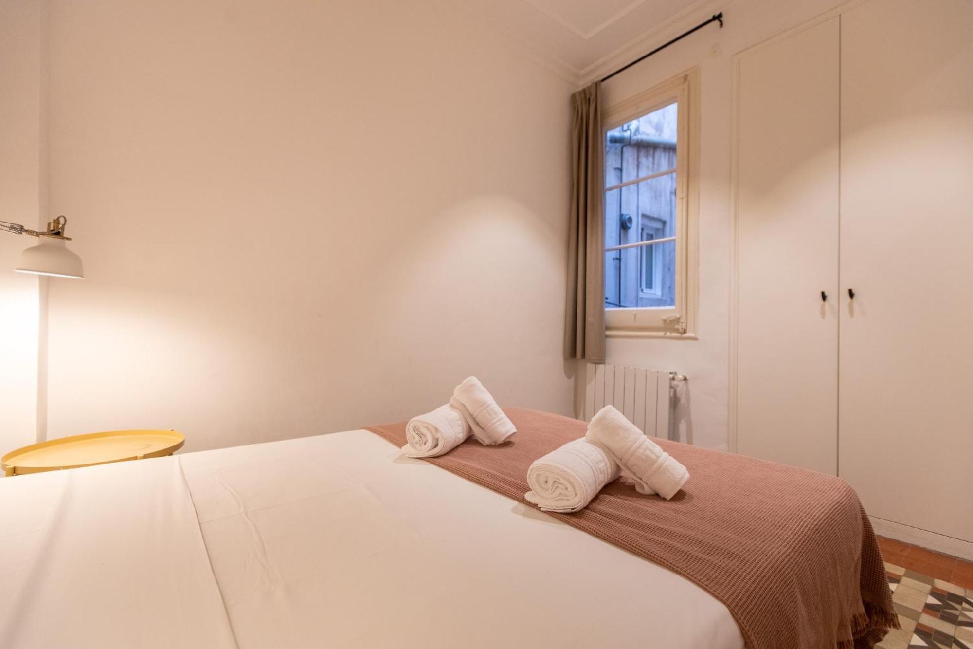 Eg42b - Modernista En El Centro De Apartamento Barcelona