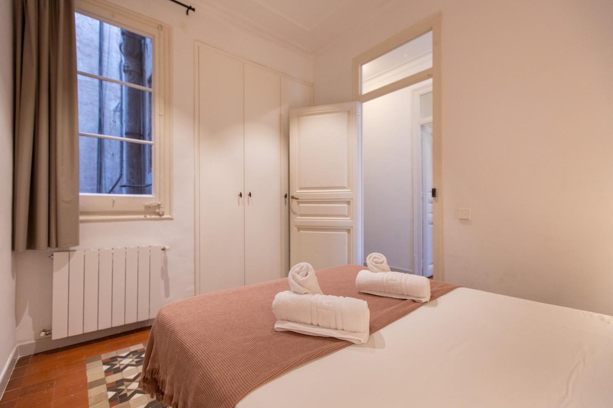 Apartamento Eg42b - Modernista En El Centro De Barcelona